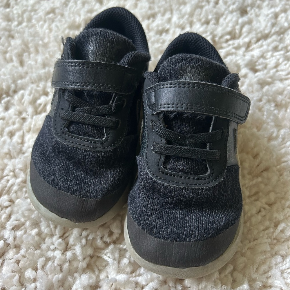 Nike Black Sneakers with Velcro Strap and Breathable Mesh